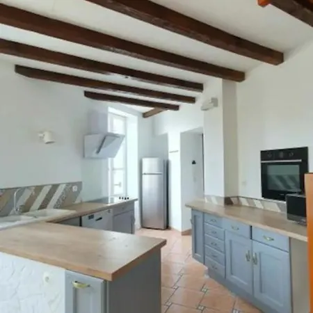 Apartment T3 Centre Climatise Nimes